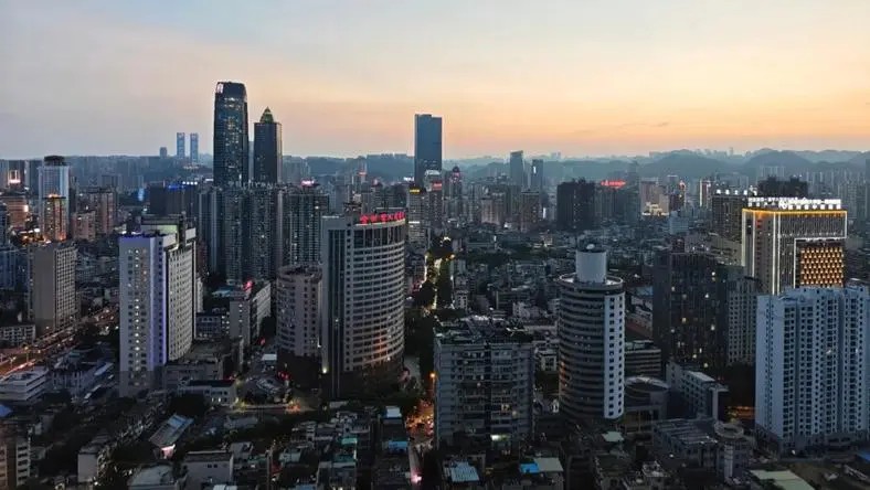 “星际之门”计划受阻:OpenAI与软银的5000亿野心与现实困境