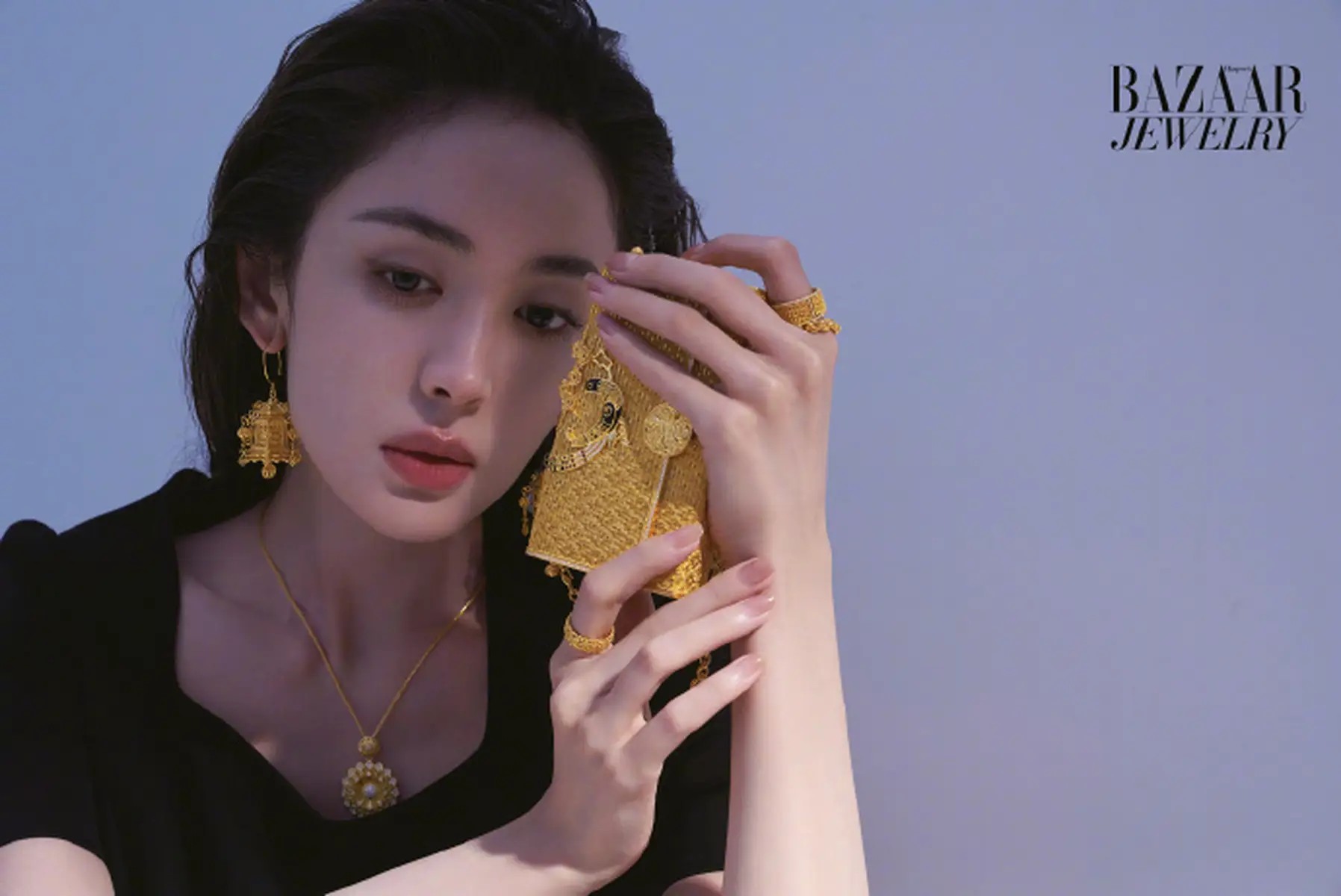 陈伟霆何穗带娃骑行路透炸街！小Win冷白皮复刻何穗，改装单车藏了陈伟霆宠妻小心机